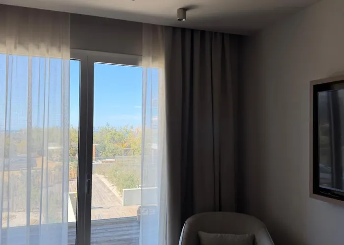 Casa C Hotel *