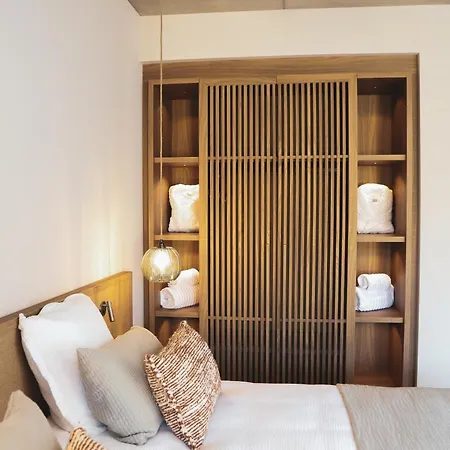 Casa C & 4*